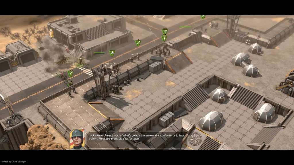 Kadr z gry Starship Troopers: Terran Command. Żołnierze piechoty na murach bazy operacyjnej broniący się przed nadchodzącą falą arachnidów.