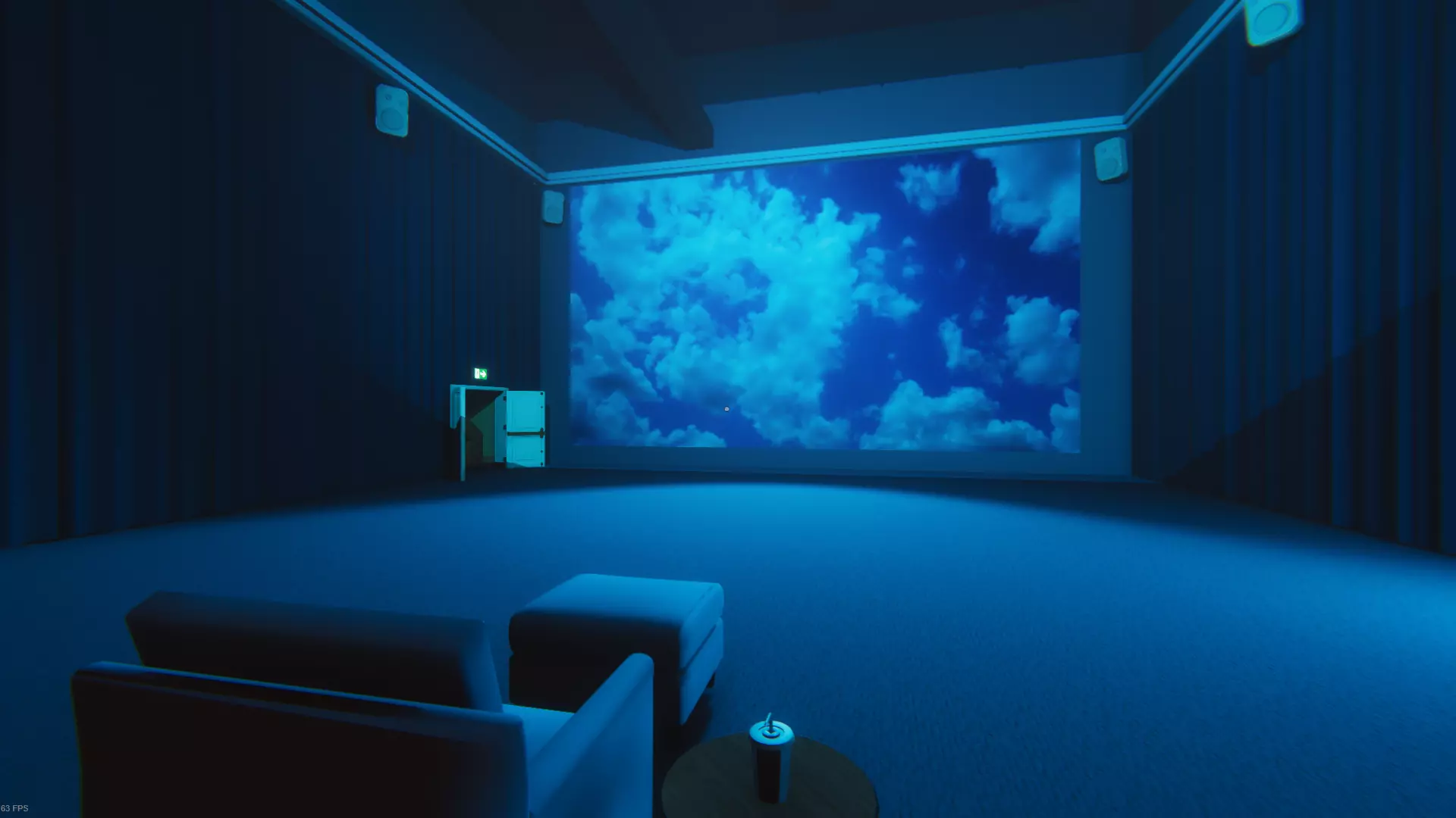 Superliminal - pokój w którym rzutnik wyświetla chmury na ścianie