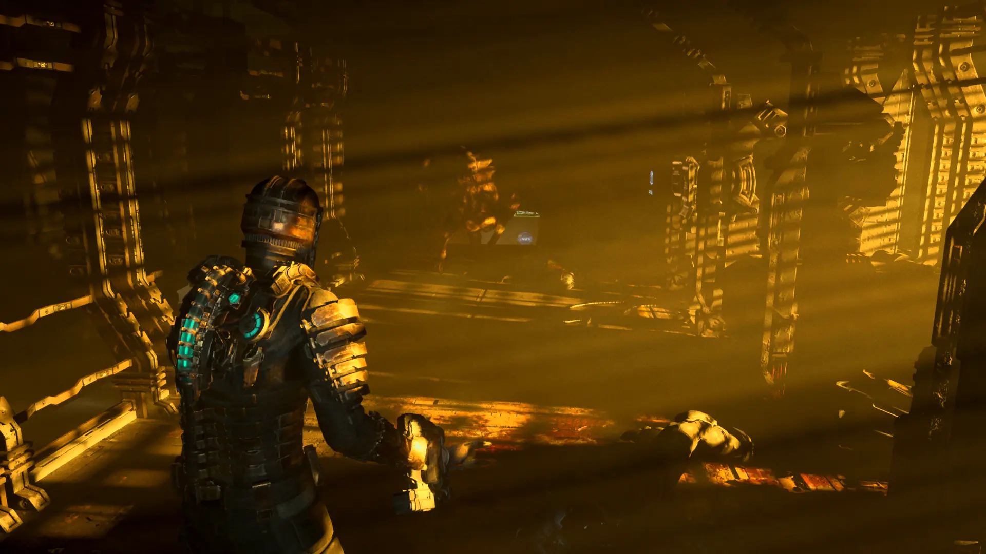 Dead Space. Chłop walczy z ostrym cieniem mgły