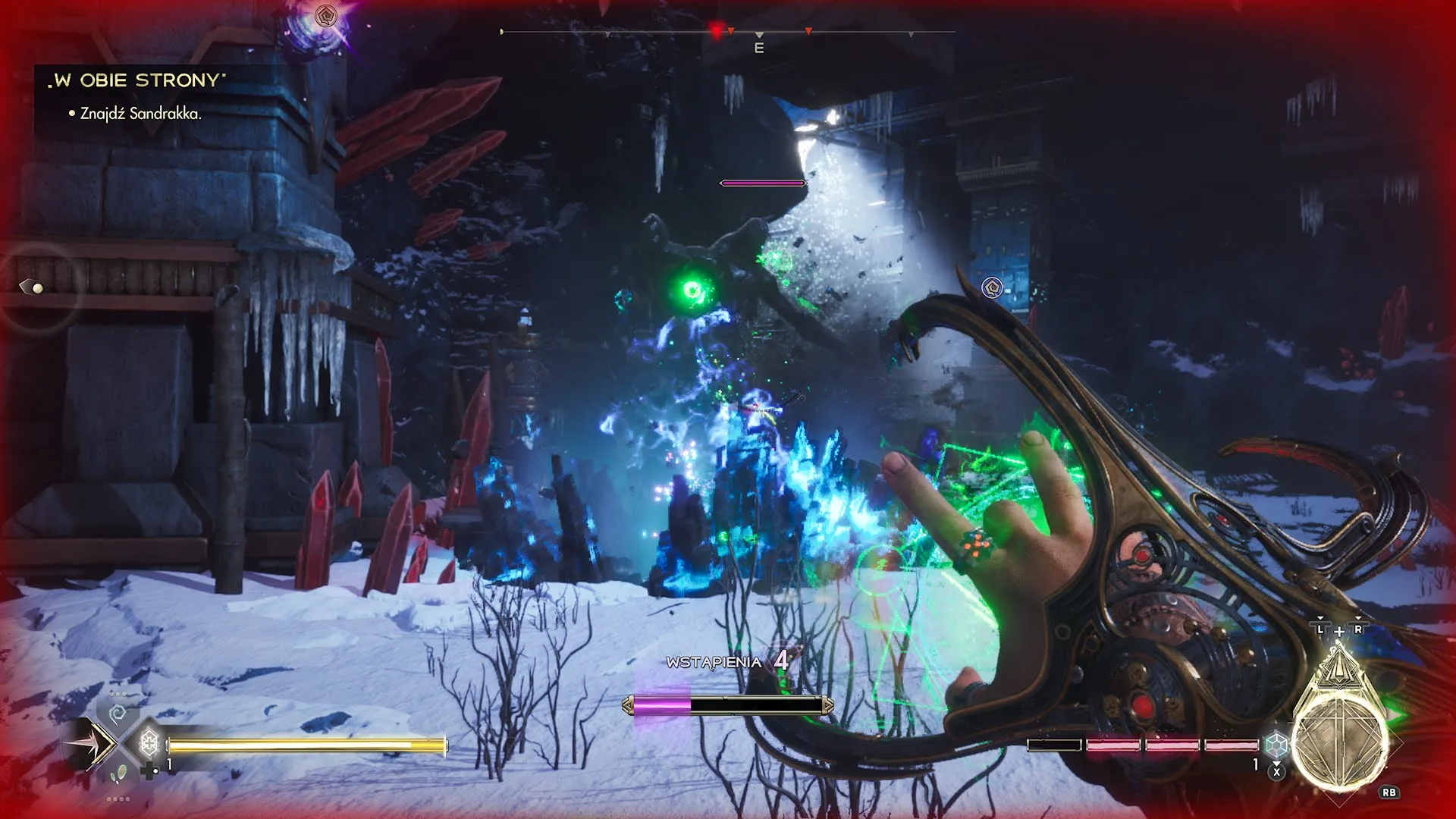 Grafika z gry Immortals of Aveum. Główna postać strzelająca zielonymi pociskami w przeciwników. Wszyscy znajdują się w kolorowej i przestronnej jaskini, w której znajduje się śnieg.