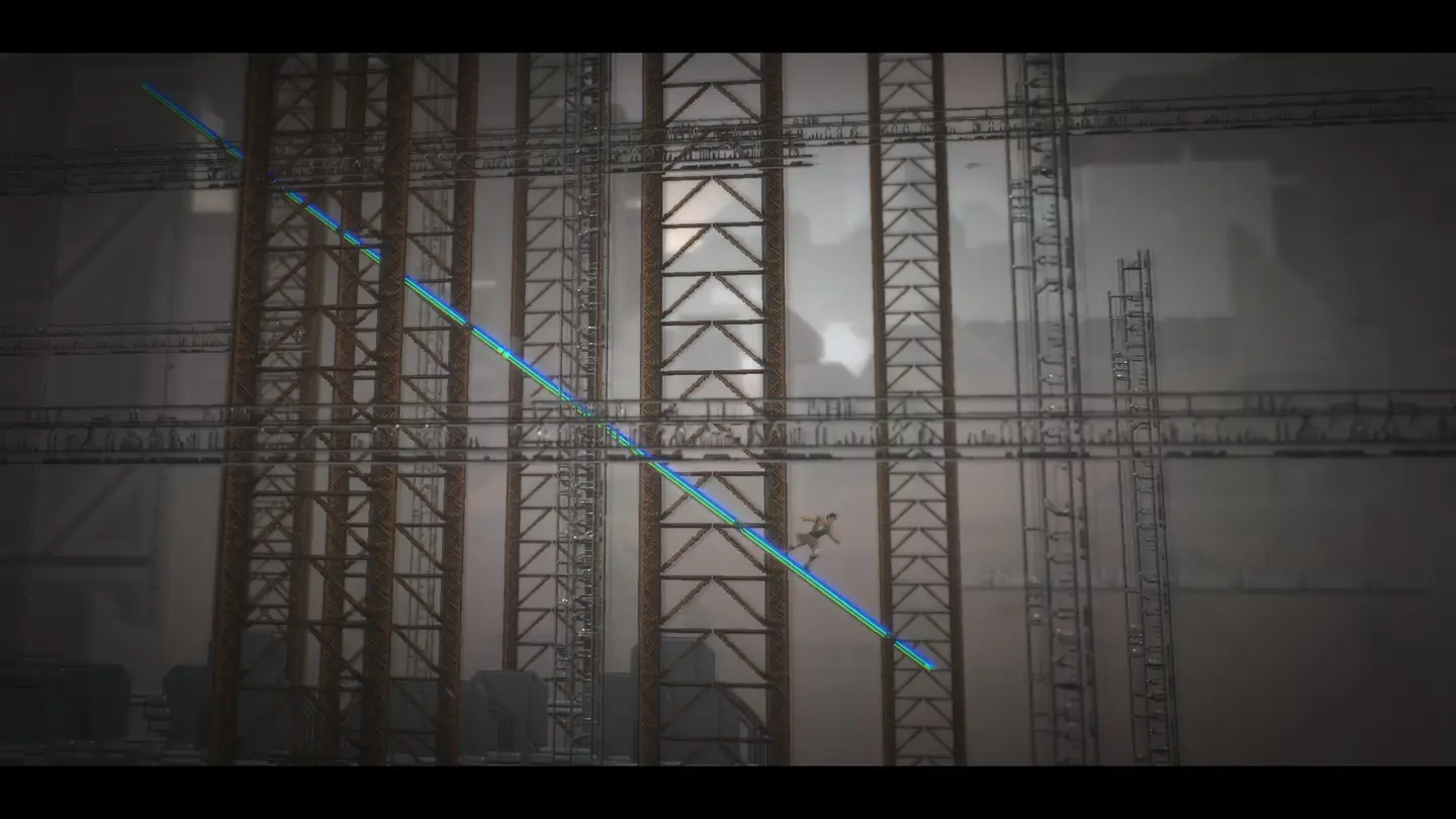 Gł&oacute;wny bohater zjeżdżający po pochylni pomiędzy metalowymi konstrukcjami.