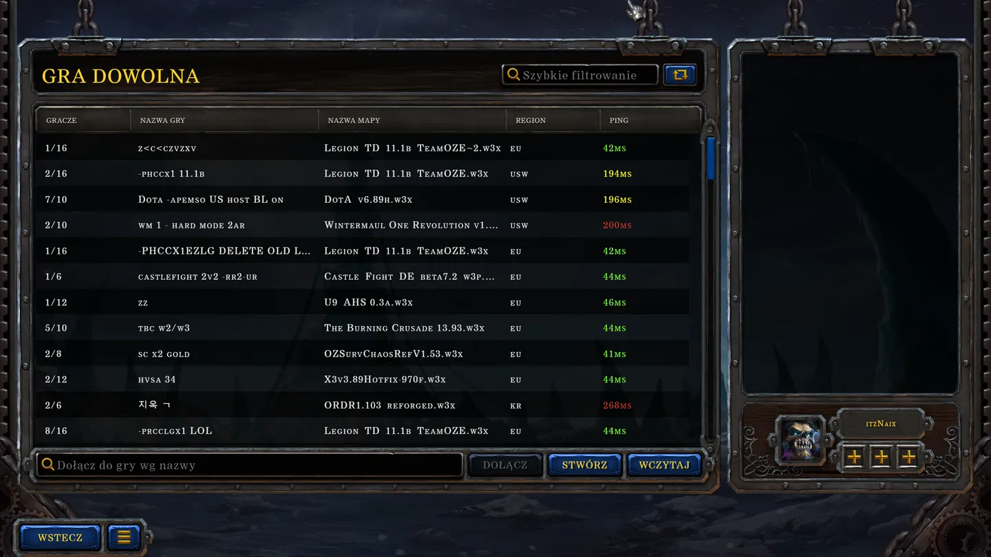 Tabela z grą WarCraft III: Reforged, pokazująca listę map, nazwę mapy, region i opóźnienie ping.