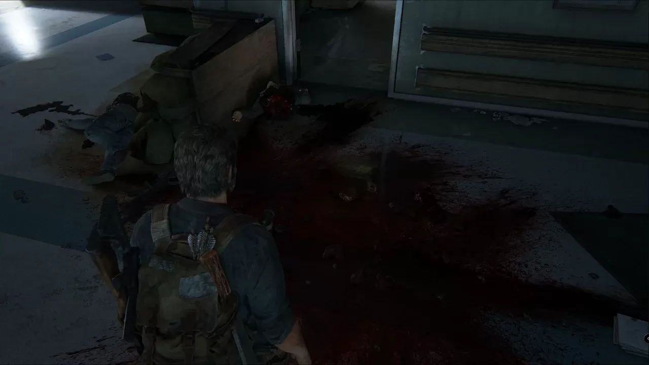 Coś tu wybuchło, zostawiając plamę krwi...