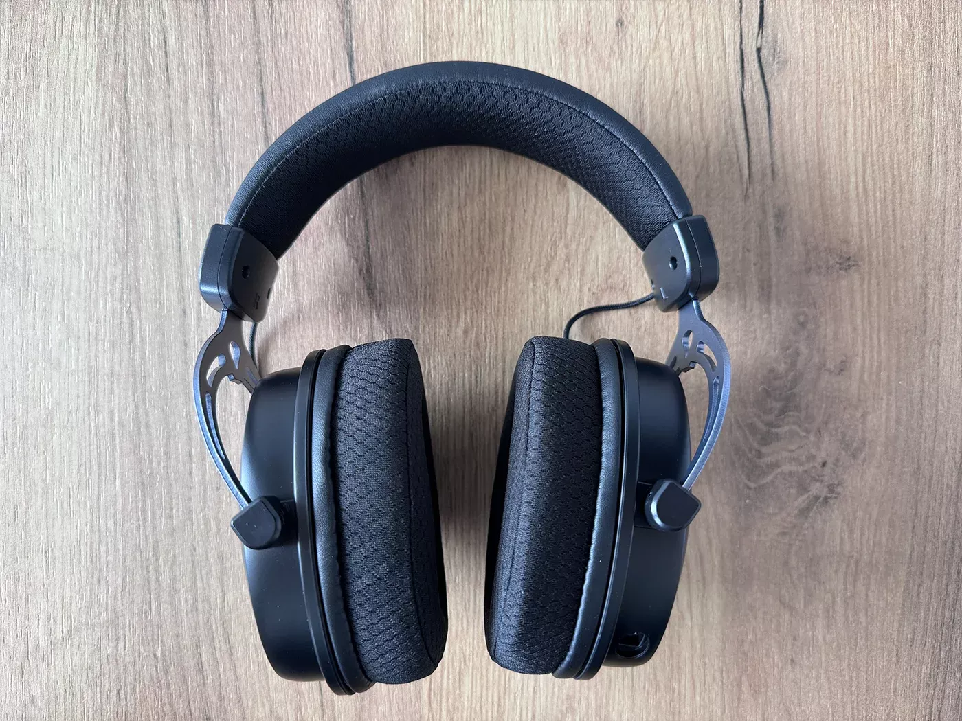 genesis-toron-301-531-recenzja-pograne-galeria-1