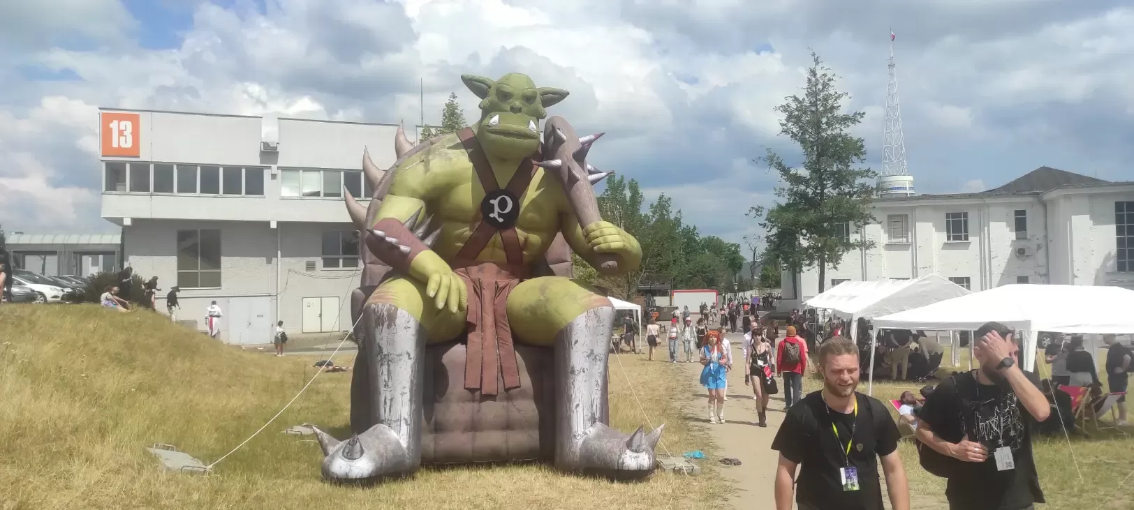 Wielki dmuchany ork