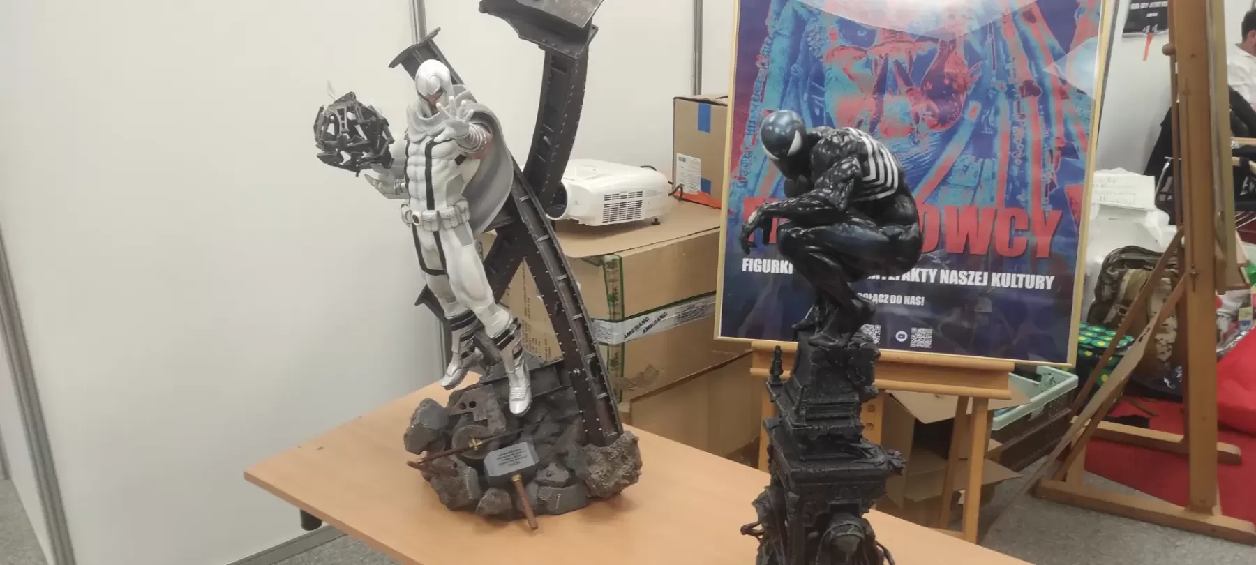 PYRKON 2023: Figurka Magneto i Spider-Mana