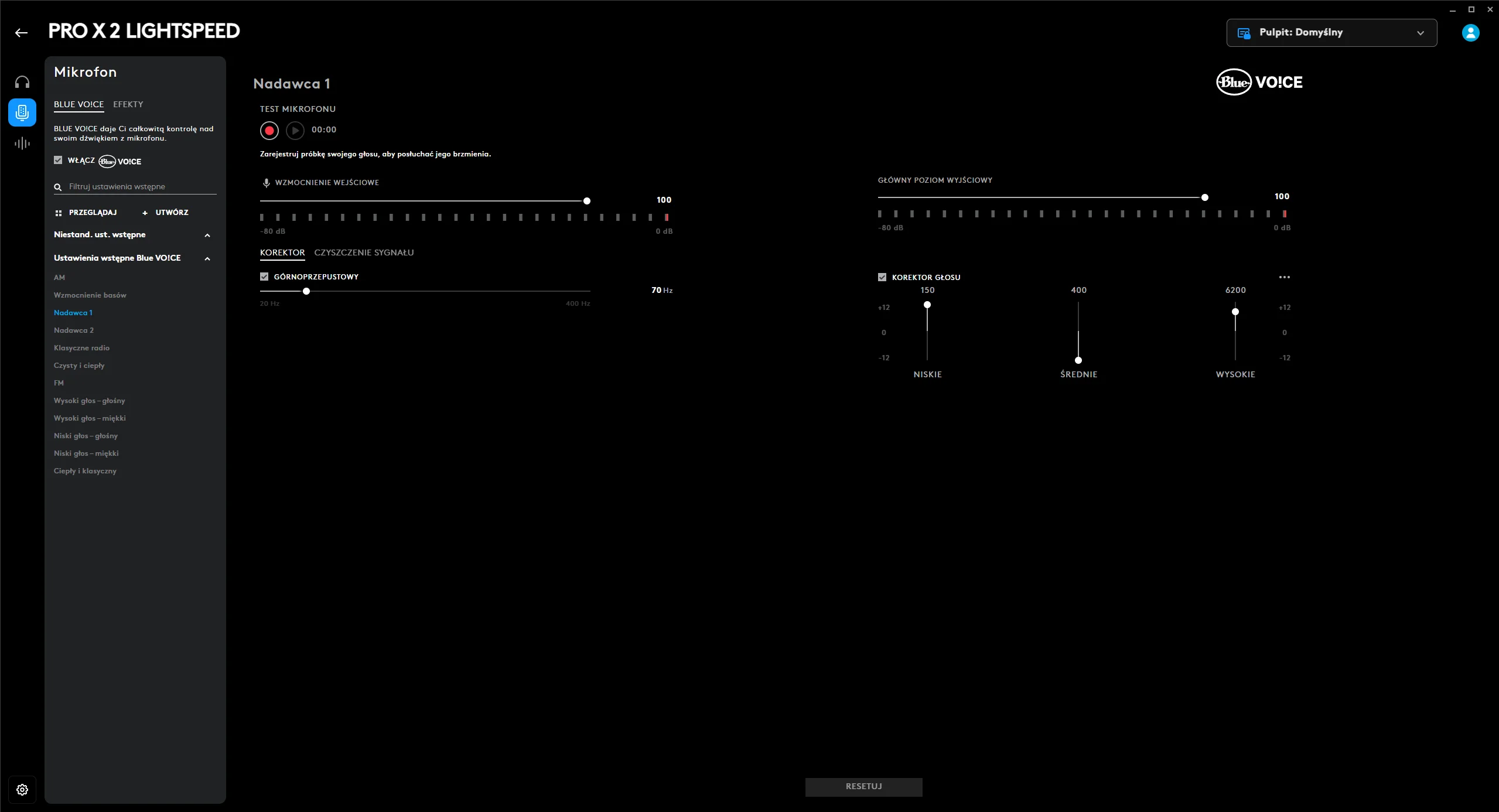 Ekran konfiguracji mikrofonu w Logitech G HUB dla Logitech G PRO X 2 LIGHTSPEED. Włączona funkcja Blue VO!CE z profilem 'Nadawca 1'. Widoczne ustawienia wzmocnienia wejściowego, filtr g&oacute;rnoprzepustowy oraz korektor głosu z regulacją ton&oacute;w niskich, średnich i wysokich.