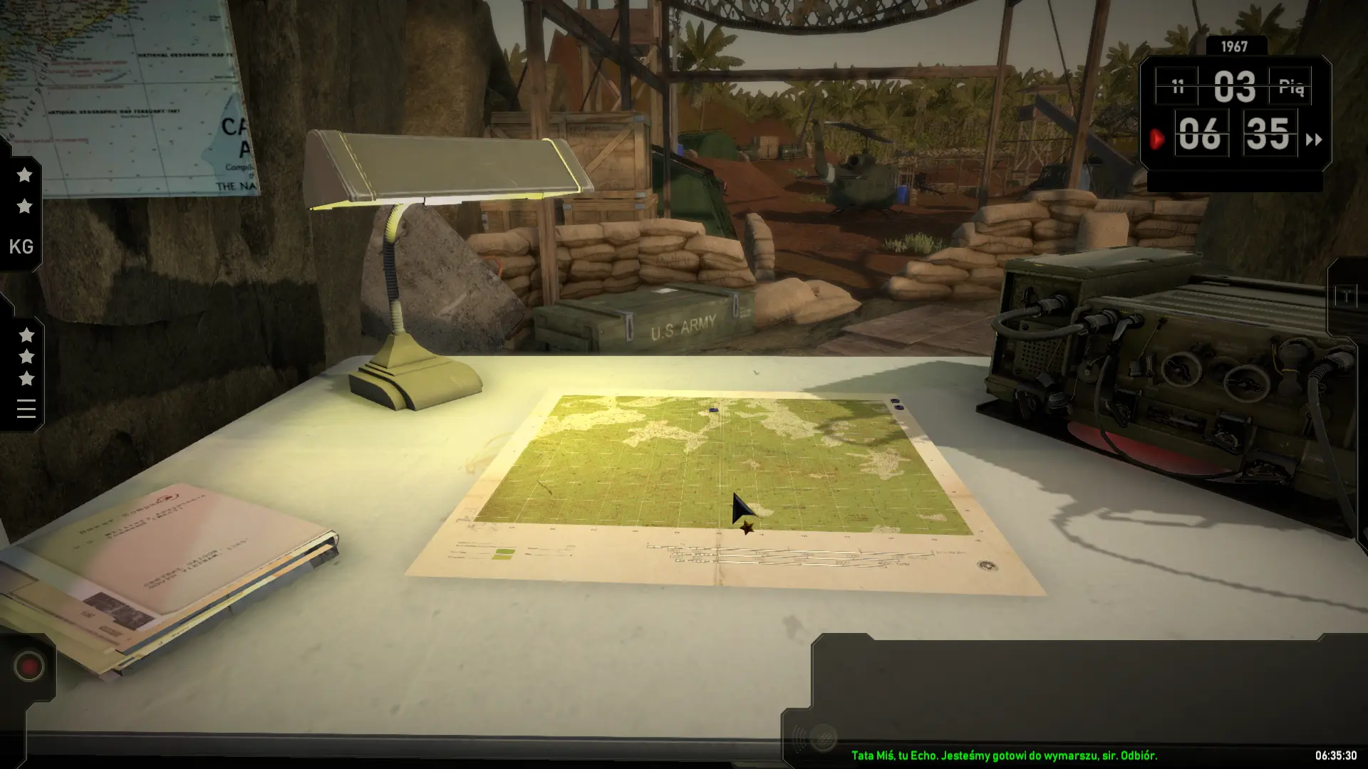 Radio Commander - mapa na stole