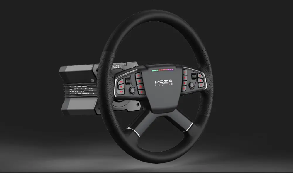 Kierownica Moza TSW Wheel z zamontowaną bazą, sfotografowana na ciemnym tle. Na środku kierownicy widoczne jest logo „MOZA RACING”, wokół którego rozmieszczone są podświetlane przyciski funkcyjne i pokrętła. U góry panel z kolorowymi diodami LED sygnalizującymi obroty silnika. Całość utrzymana w nowoczesnym, czarno-szarym designie.