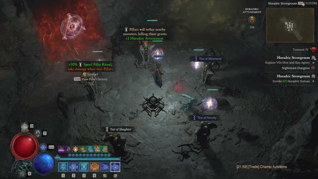 Gracz przygotowuje się do rytuału przy filarach w Horadrycznym Skarbcu. Otoczenie pełne jest tajemniczych posągów i magicznych symboli, a interfejs gry pokazuje dostępne wyzwania i nagrody