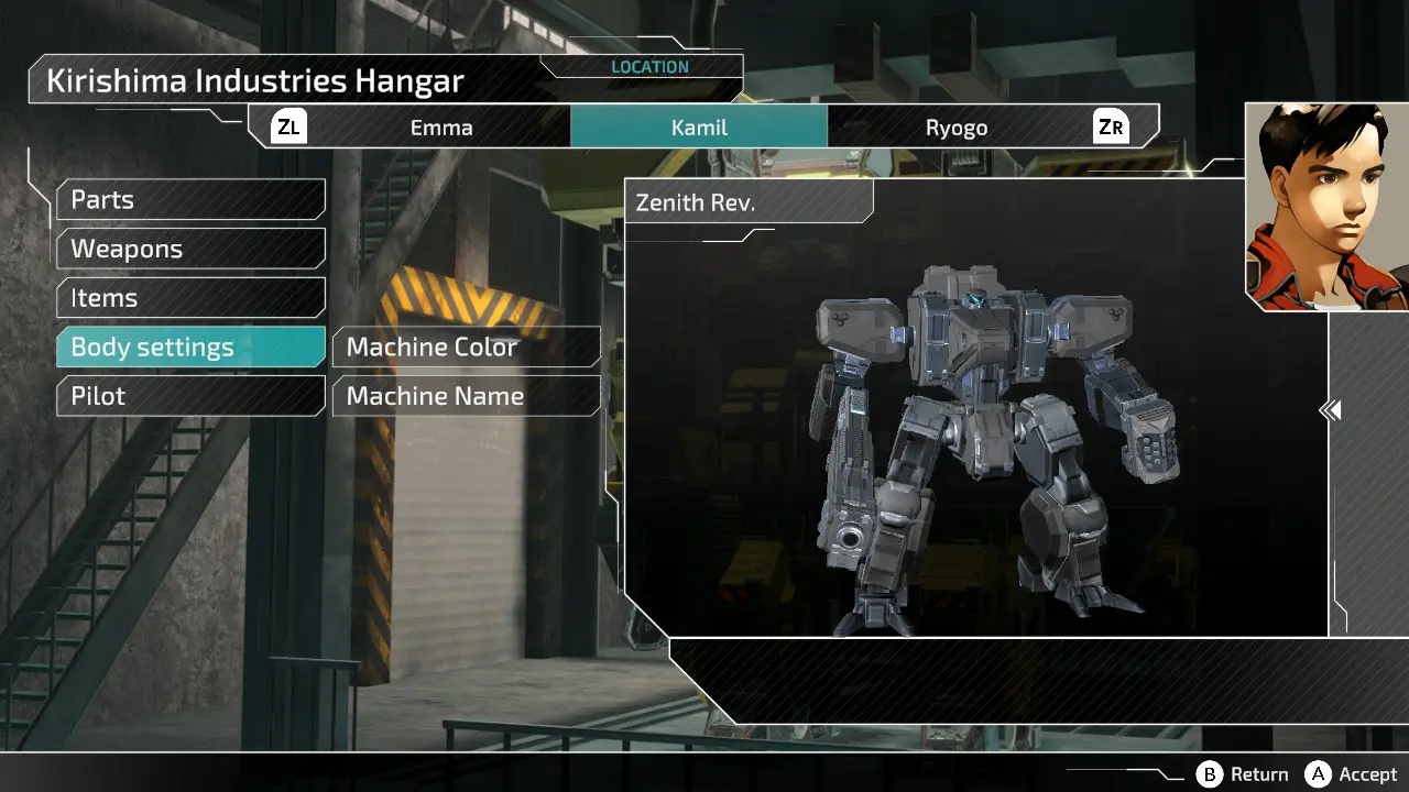 Przedstawia interfejs hangaru wojskowego Kirishima Industries, gdzie gracz zarządza swoim Wanzerem (mechem bojowym). Po lewej stronie ekranu znajduje się menu z opcjami takimi jak części, broń, przedmioty i ustawienia ciała. Centralnie wyświetlany jest aktualnie wybrany Wanzer z możliwością zmiany jego koloru i nazwy. W g&oacute;rnej części można przełączyć się pomiędzy r&oacute;żnymi pilotami.
