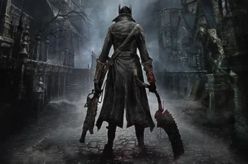Postać łowcy z gry Bloodborne stojąca tyłem na mrocznej, gotyckiej ulicy, z bronią w obu dłoniach, otoczona mgłą i opuszczonymi budynkami.