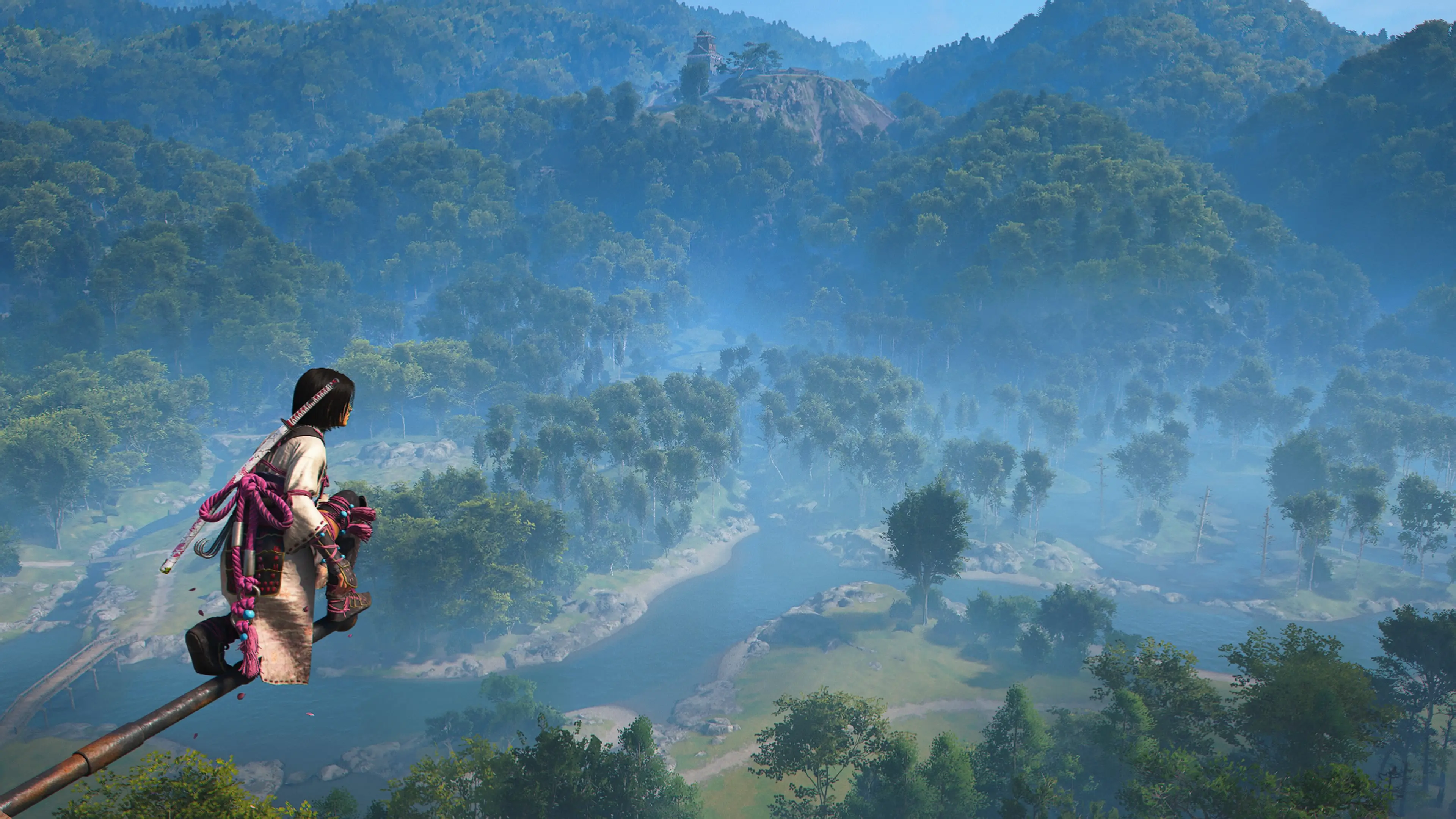 Dolina pokryta mgłą