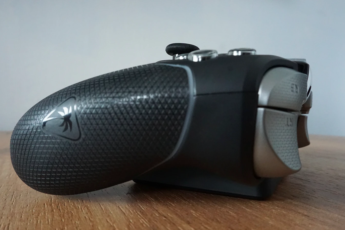 Prawa strona Turtle Beach Stealth Ultra