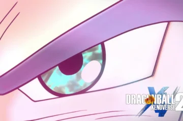 zbliżenie na oko postaci z gry Dragon Ball Xenoverse 2. Źrenica ma świecący, niebiesko-fioletowy wzór przypominający mgławicę lub galaktykę, a wokół oka widoczna jest blada skóra i charakterystyczne fioletowe obramowanie.
