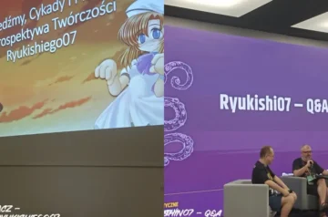 Grafika przedstawia podwójny kadr (zestawienie dwóch zdjęć) z innego panelu dyskusyjnego zorganizowanego w ramach festiwalu Pyrkon 2026, który poświęcono japońskiemu twórcy gier i powieści wizualnych ukrywającemu się pod pseudonimem Ryukishi07.