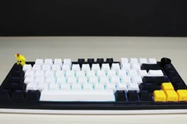 Keycaps 3D AimNowShop zamontowane na klawiaturach mechanicznych