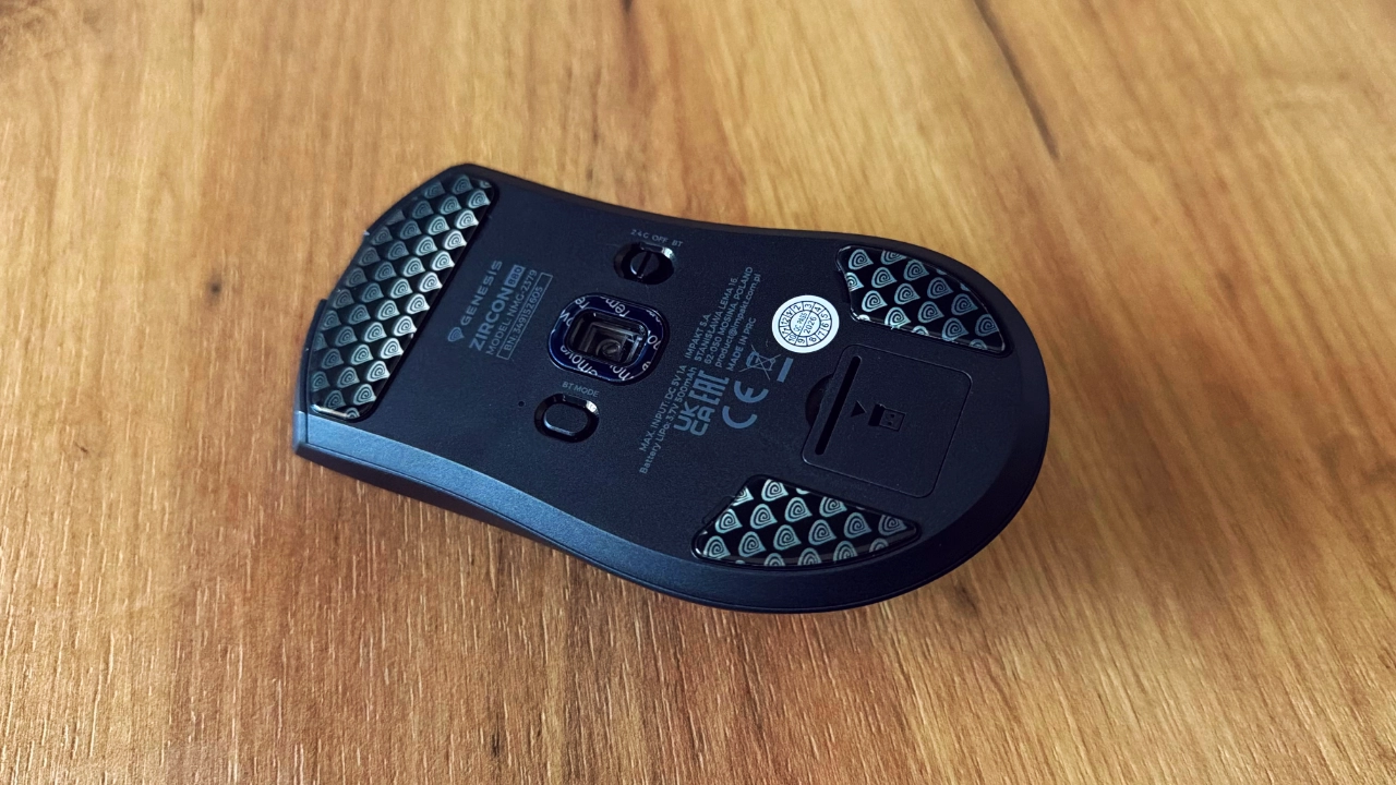 Spód myszki Genesis Zircon 880