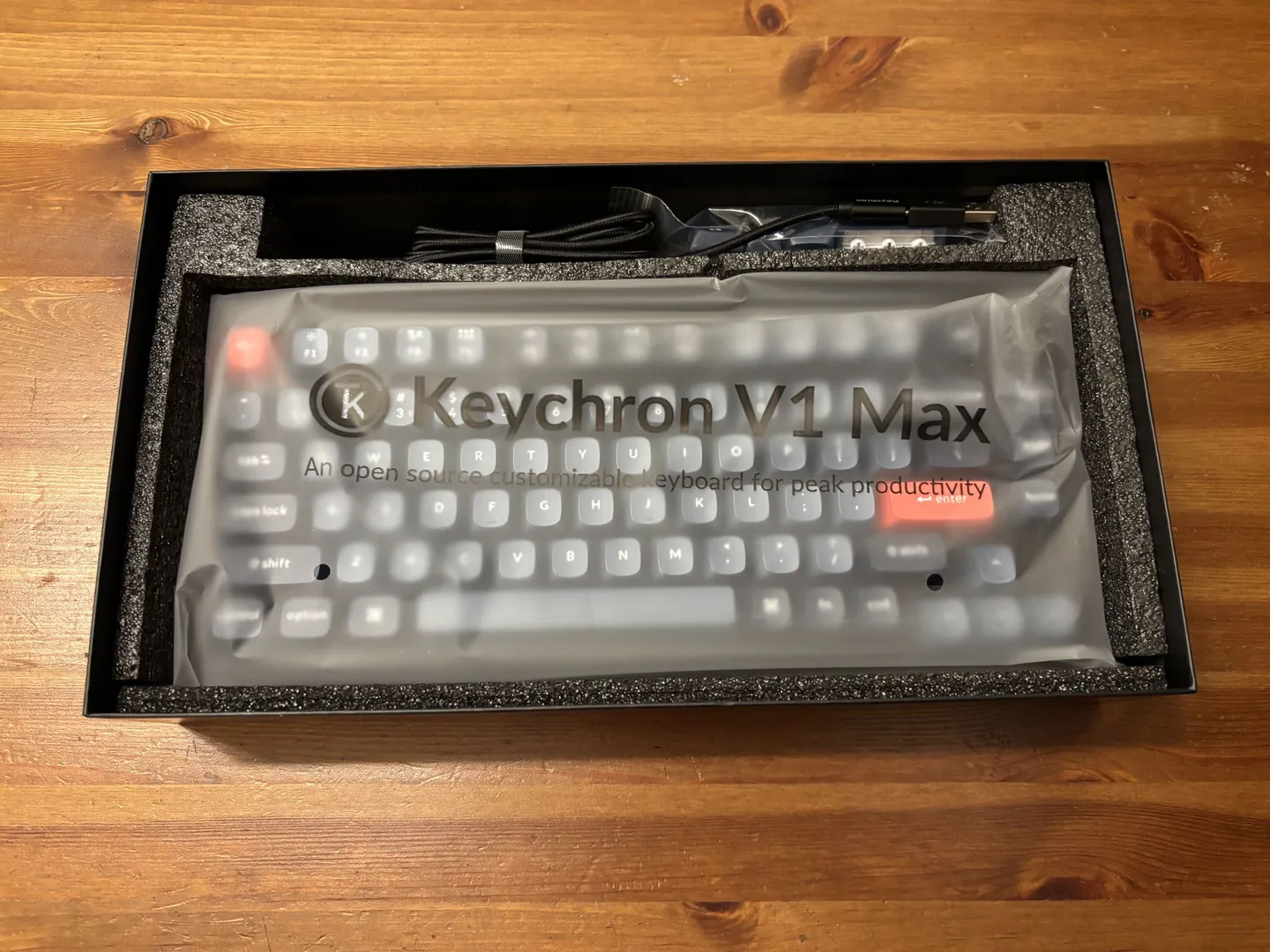 Keychron V1 Max w opakowaniu