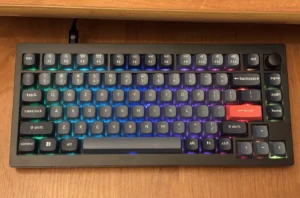 Keychron V1 Max podświetlenie rgb w dzień